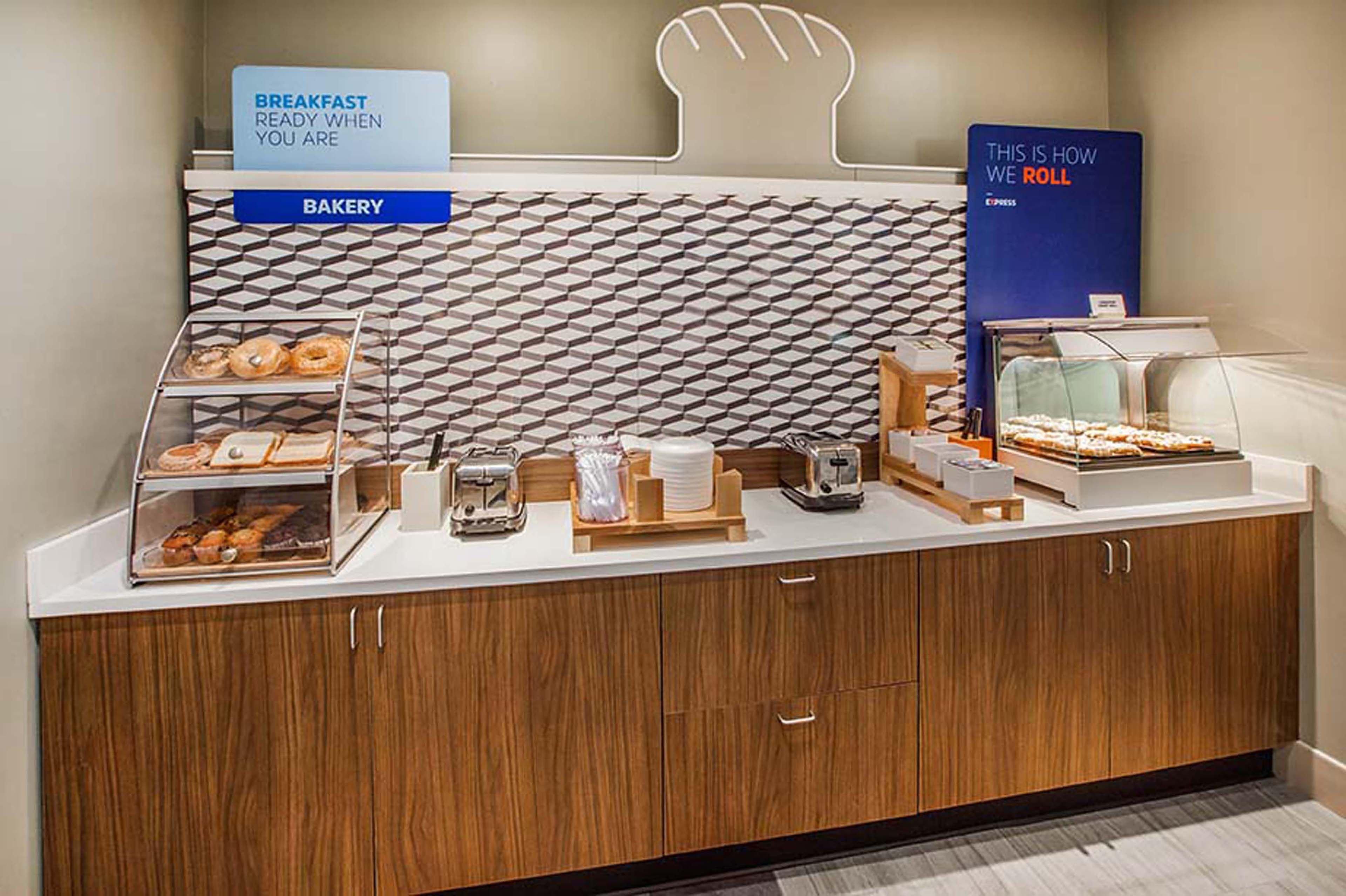 Holiday Inn Express & Suites - Smithfield/Selma By Ihg Εξωτερικό φωτογραφία