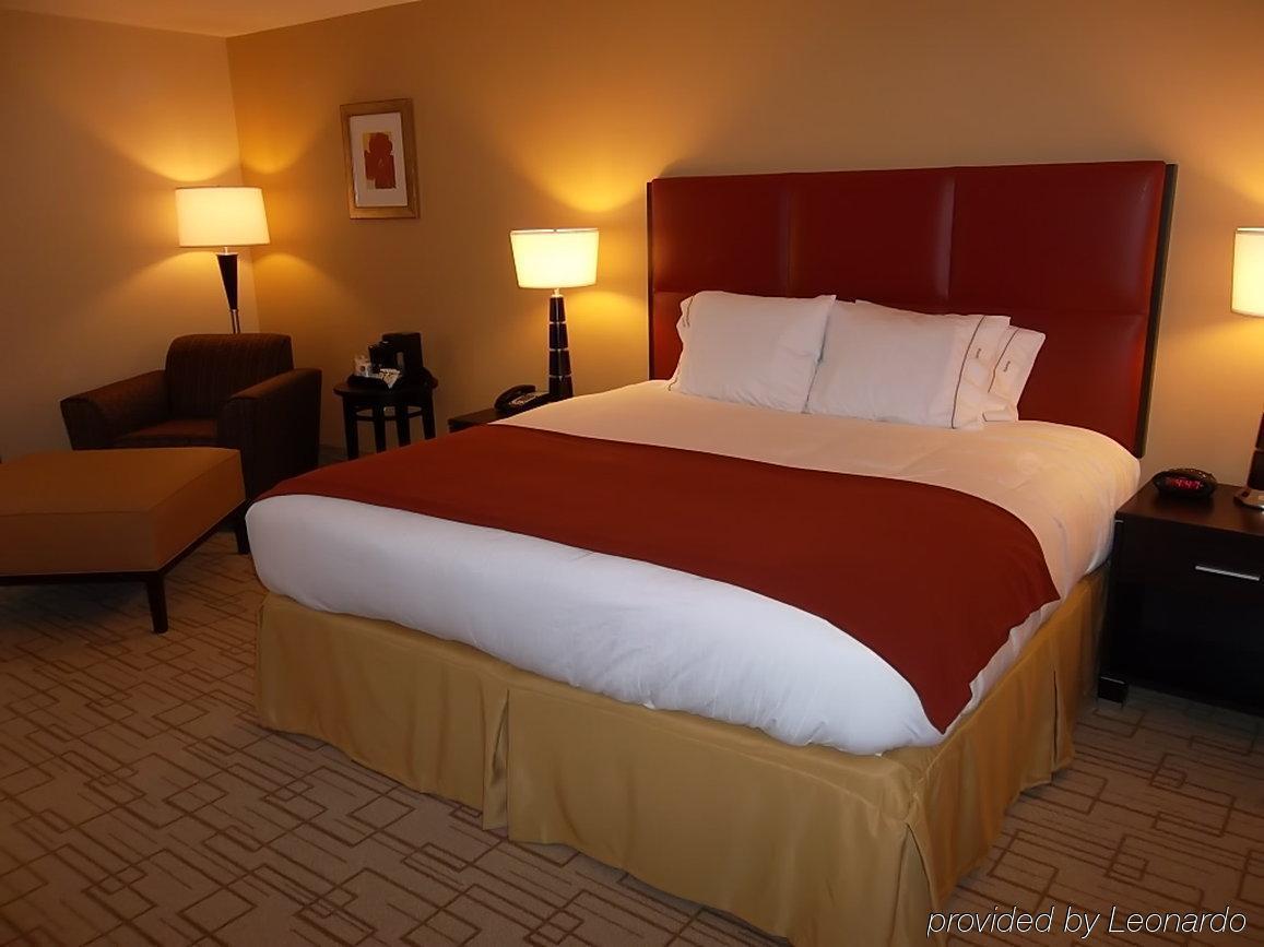 Holiday Inn Express & Suites - Smithfield/Selma By Ihg Δωμάτιο φωτογραφία